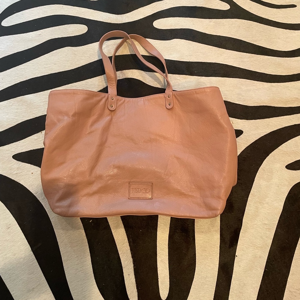 Red Valentino Leather Bow Satchel. - Picture 4 of 7